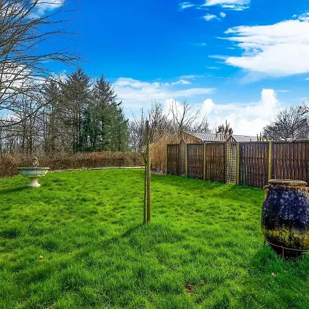 Διαμέρισμα Alluring In With Garden And Parking *